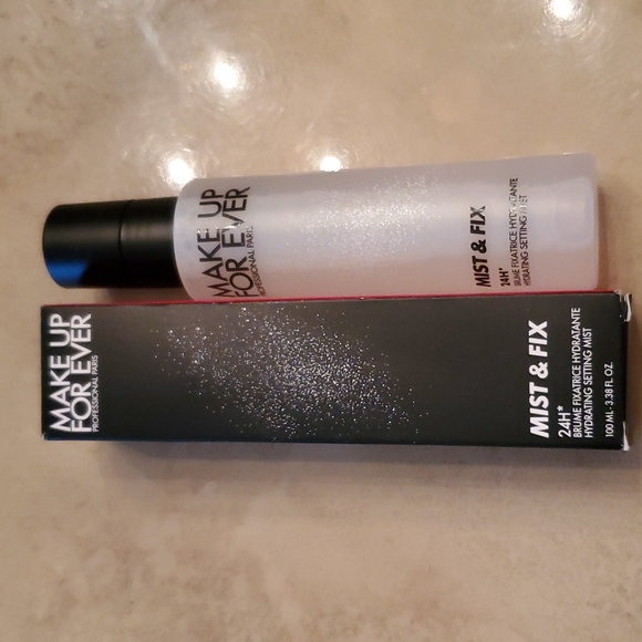 Hydrating Setting Mist - Picture 2 of 2